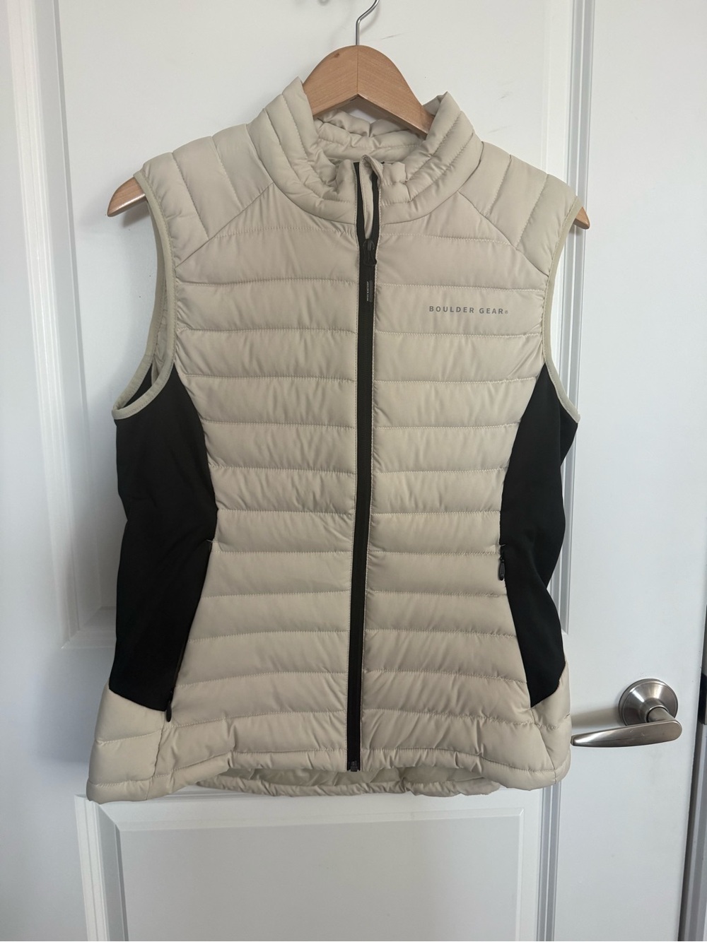 Boulder Gear Women’s Quilted Vest - Cream/Black